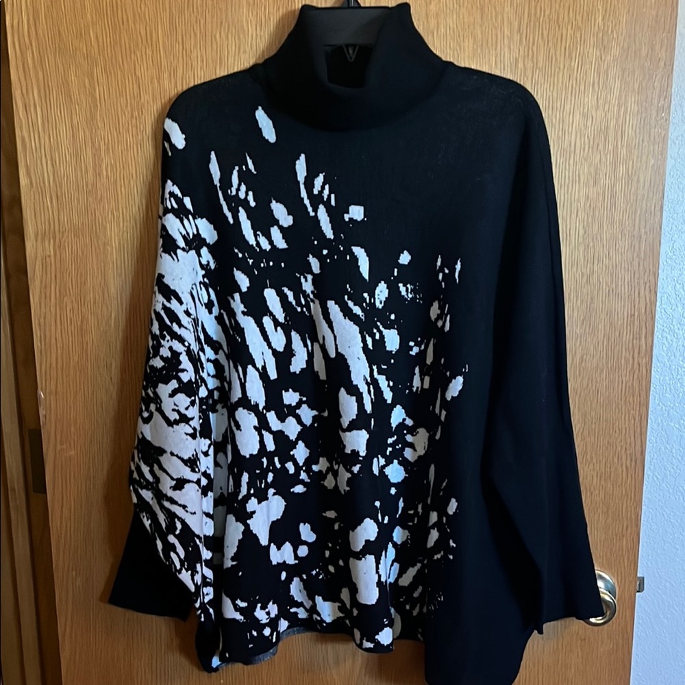 Elegant Black and White Abstract Sweater